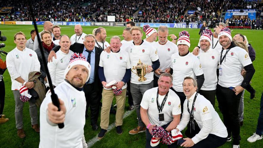 Lewis Moody and the rest of the 2003 Rugby World Cup winners